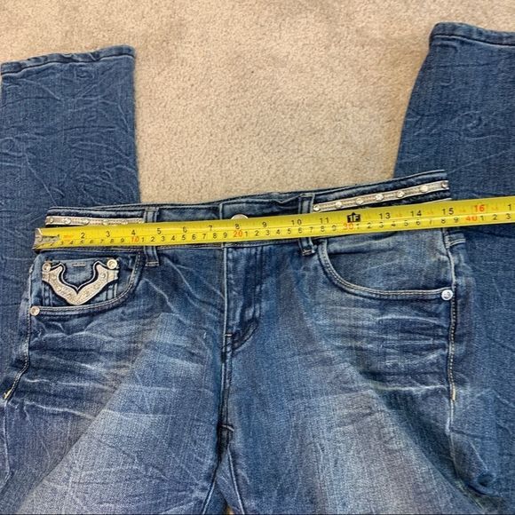 Women's Blue Jeans with Embellished Pockets - Picture 6 of 14